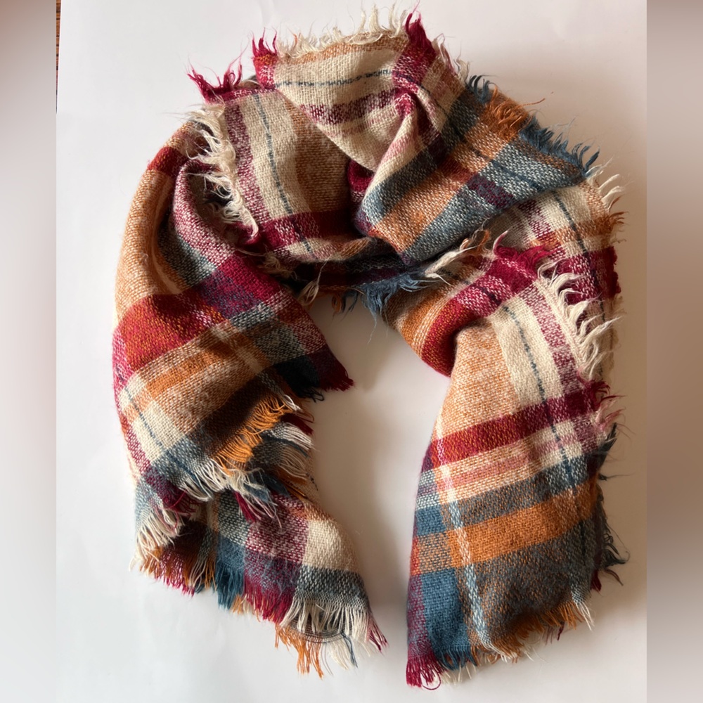 Fat face Soft Plaid Autumn Scarf Shawl Approx 43” x 47” Red Orange Blue Cream